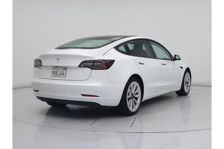 $27998 : Tesla Model 3 2022 4dr Sedan image 8