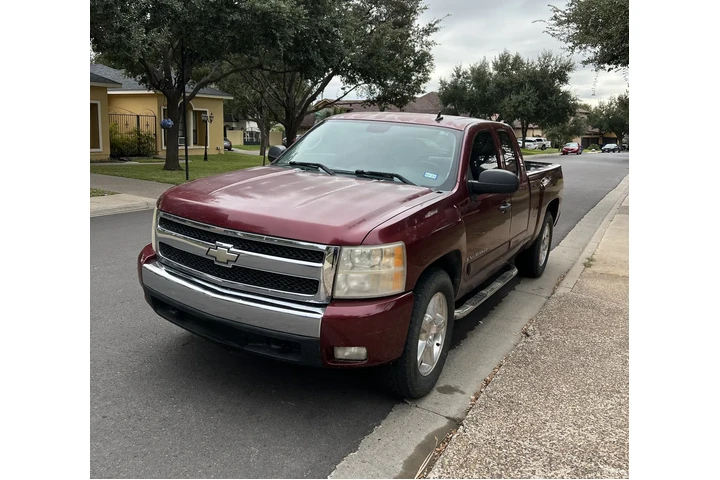 $6500 : 2008 PickUp Chevrolet Silvera image 1