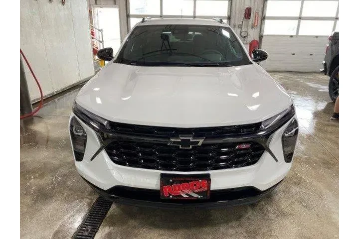 $22909 : Chevrolet Trax 2024 RS 4dr C image 2