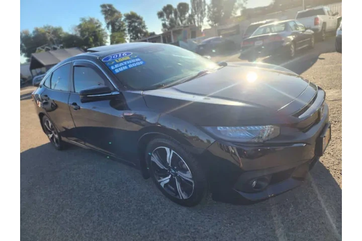 $16500 : 2016 Civic Touring image 1
