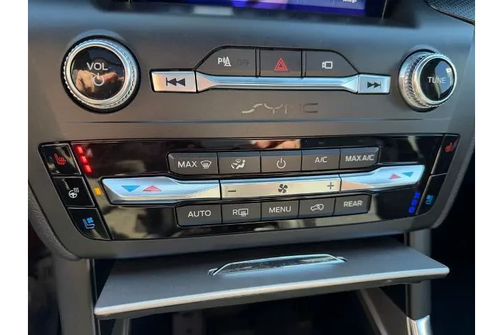 $35988 : Ford Explorer 2020 AWD ST 4d image 8