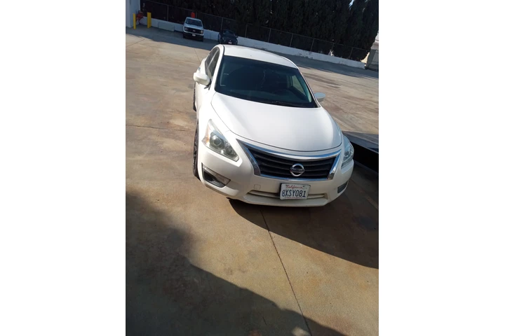 $3500 : Bonito carro image 2