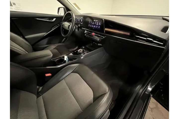 $17695 : Kia Niro EV 2023 Wind 4dr Cr image 10