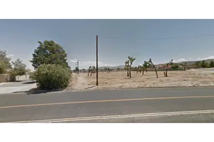 $79464 : Terrenos en Yucca Valley image 1