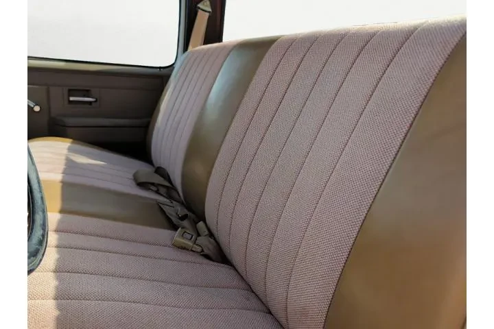 $8000 : Chevrolet C/K 10 Series 1982 image 10