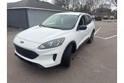 $16907 : Ford Escape 2022 AWD SE 4dr thumbnail