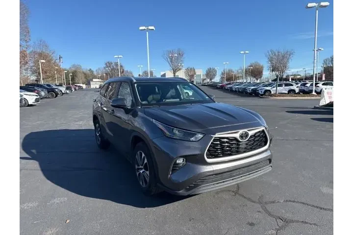 $37831 : Toyota Highlander 2024 image 3