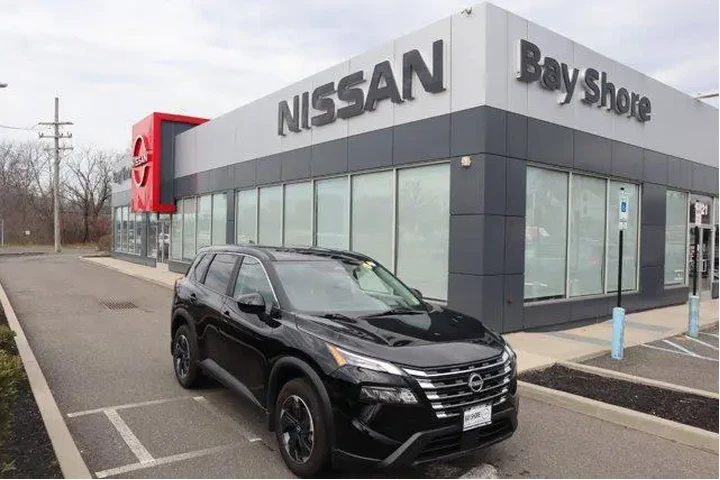 $22557 : Nissan Rogue 2023 AWD SV 4dr image 2