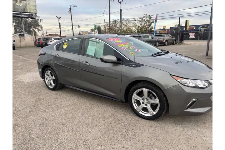 $10999 : 2017 Volt LT image 9
