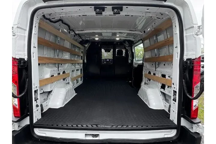 $38700 : Ford Transit 2025 250 3dr SW image 9