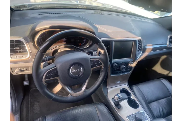 Used 2015 Grand Cherokee 4WD image 4