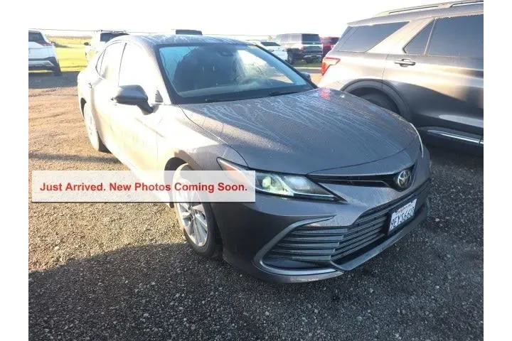 $22500 : Toyota Camry 2023 LE 4dr Sed image 1