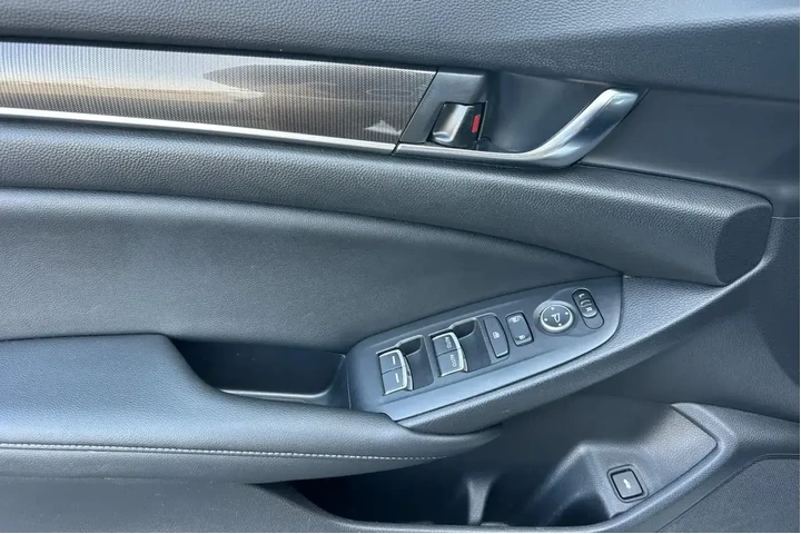 $25981 : Honda Accord 2021 Sport 4dr image 10