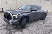 PRE-OWNED 2023 TOYOTA TUNDRA en Madison WV