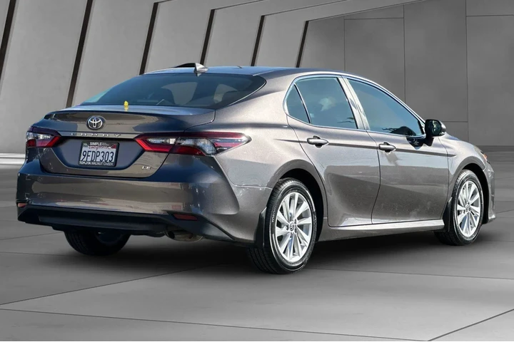 $23500 : Toyota Camry 2023 LE 4dr Sed image 4