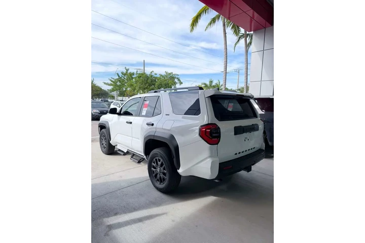 $45449 : 4RUNNER SR5 2WD image 3