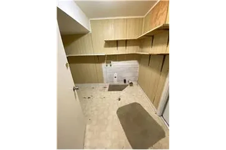 $2000 : Rental property with 3 bedro image 8