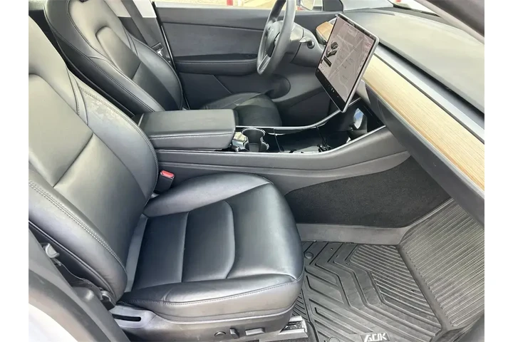 $22901 : Tesla Model Y 2020 AWD Long image 9