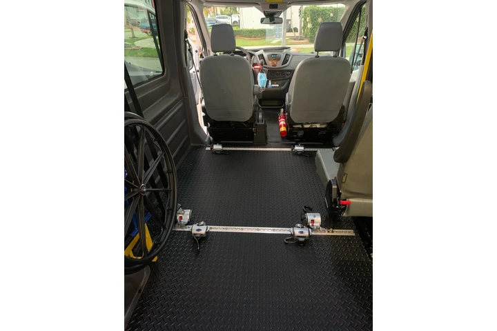 $20000 : Van ford transit ready to work image 2