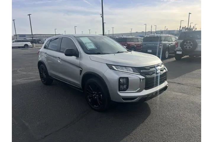 $13999 : Mitsubishi Outlander Sport 2 image 3