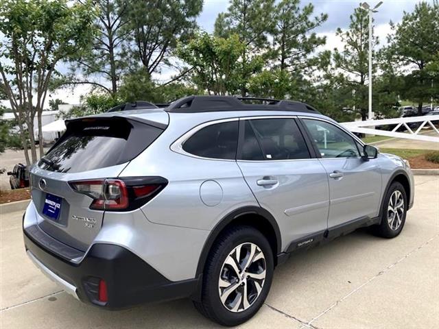 $25899 : 2020 Outback Limited XT image 6