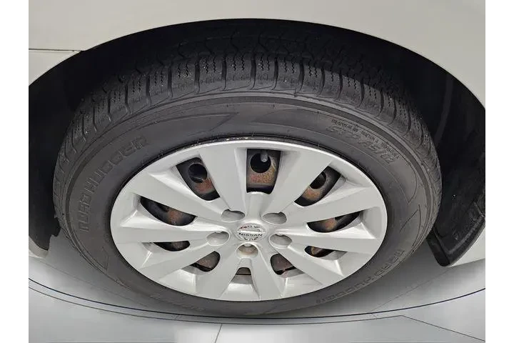 $10991 : Nissan Sentra 2016 S 4dr Sed image 9