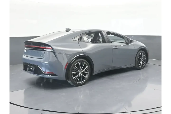 $26996 : Toyota Prius 2023 LE 4dr Hat image 6