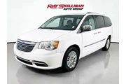 $10975 : Chrysler Town and Country 20 thumbnail