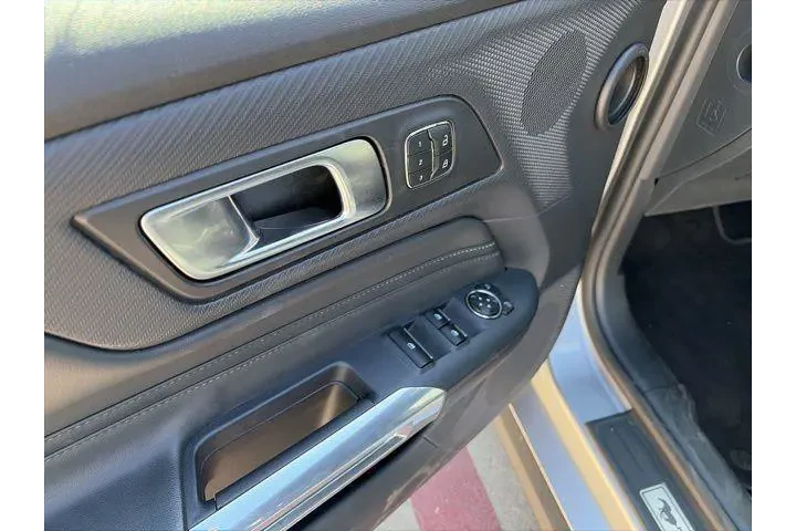 $29000 : Ford Mustang 2024 EcoBoost P image 7