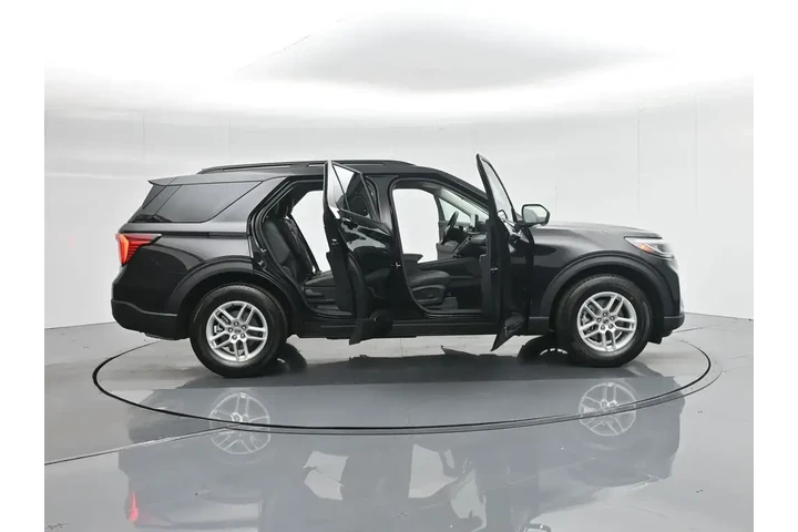 $39861 : Ford Explorer 2025 Active 4d image 4