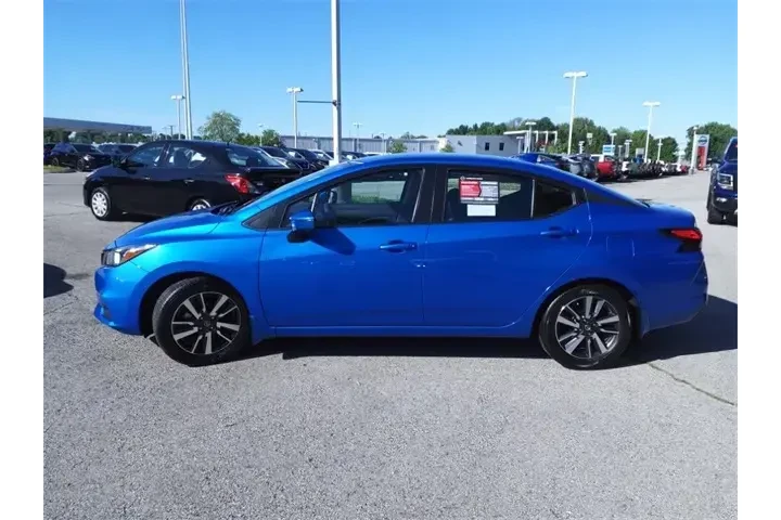 $13985 : Nissan Versa 2020 SV 4dr Sed image 6