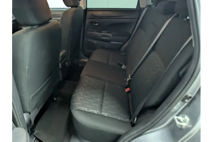 $21997 : Mitsubishi Outlander Sport 2 image 9