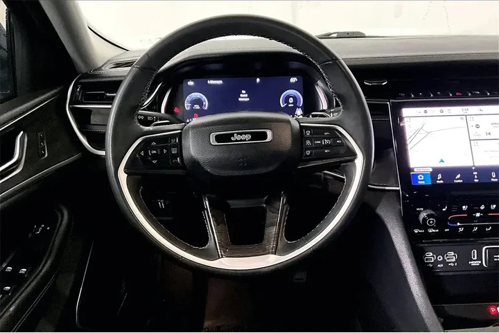 $32641 : Jeep Grand Cherokee L 2023 4 image 5