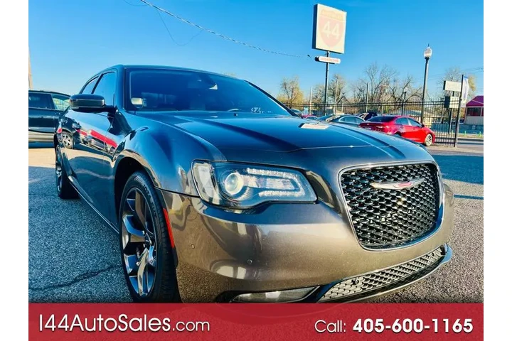 $21995 : 2021 300 S V6 RWD image 1