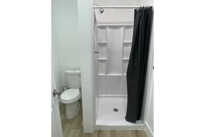 $1350 : CUARTO PRIVADO  CON BAÑO image 3