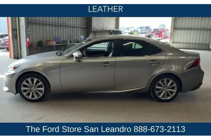 $16750 : Lexus IS 250 2015 4dr Sedan image 3