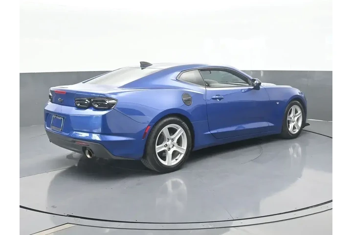 $28995 : Chevrolet Camaro 2023 LT 2dr image 6