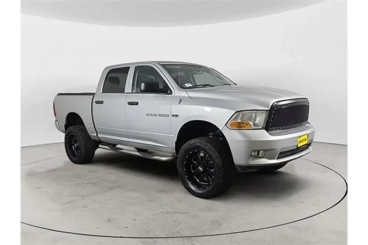 $15981 : Ram 1500 2012 4x4 ST 4dr Cre image 6