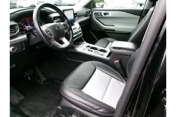 $32808 : Ford Explorer 2022 AWD XLT 4 image 9