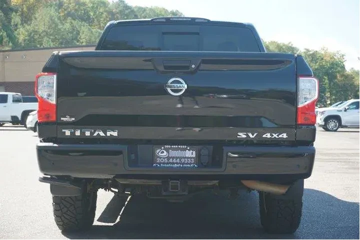 $27990 : Nissan Titan 2020 4x4 SV 4dr image 8