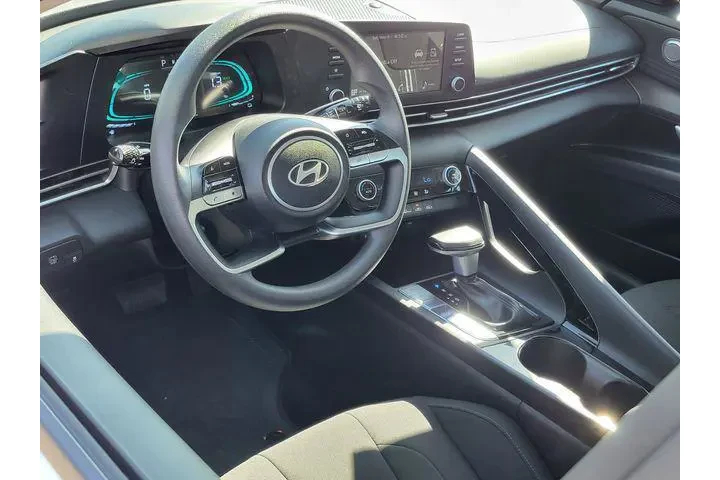 $24147 : Hyundai ELANTRA Hybrid 2026 image 4