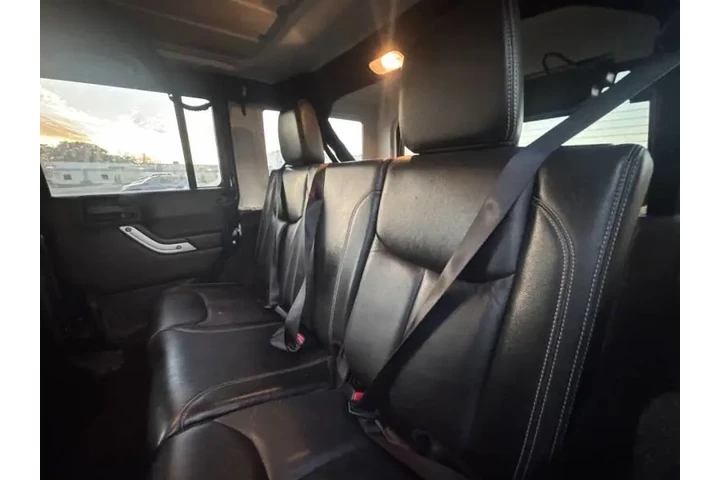 $10999 : 2013 Wrangler Unlimited Sahara image 9