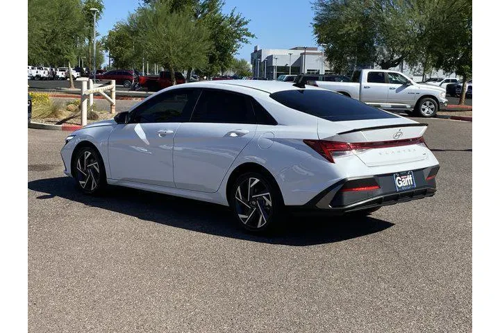 $22990 : Hyundai ELANTRA Hybrid 2025 image 5
