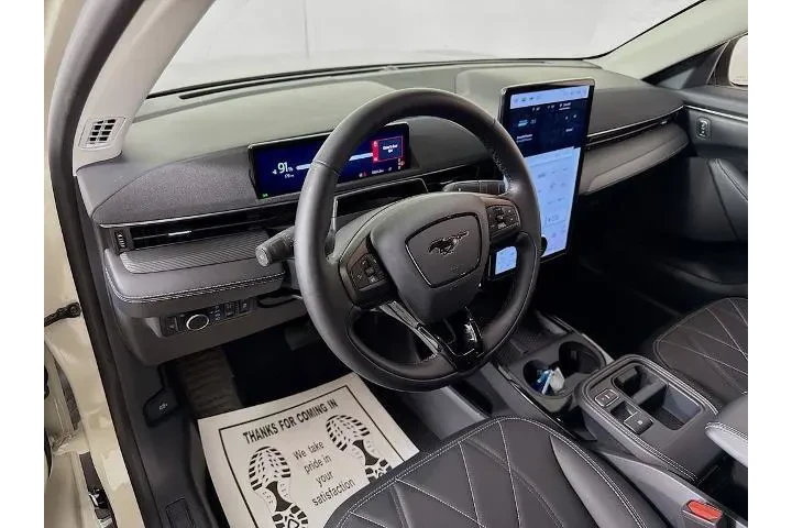 $30950 : Ford Mustang Mach-E 2025 AWD image 9