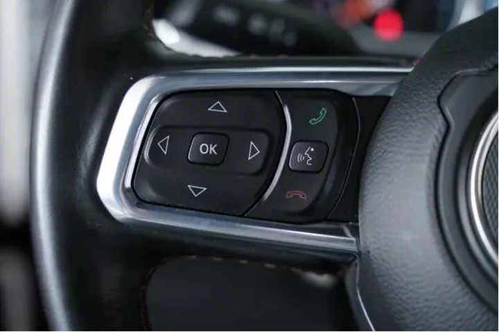 $33997 : Jeep Gladiator 2021 4x4 High image 4