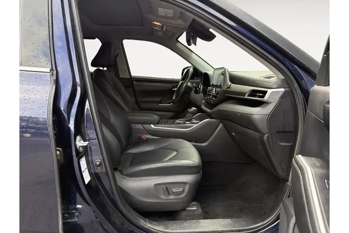 $26000 : Toyota Highlander 2020 AWD X image 3