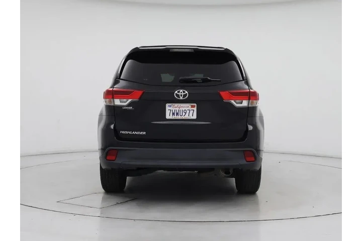 $22998 : Toyota Highlander 2017 LE 4d image 6