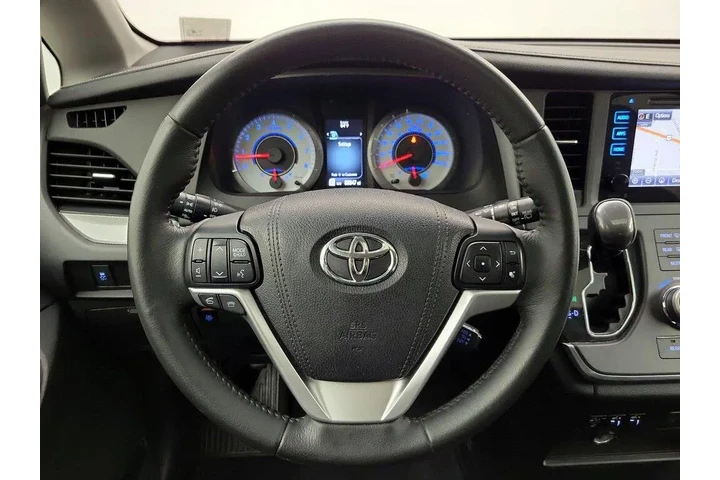 $20998 : Toyota Sienna 2015 SE 8-Pass image 10