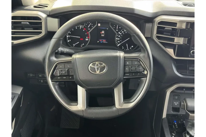 $37985 : Toyota Tundra 2023 4x4 SR5 4 image 5