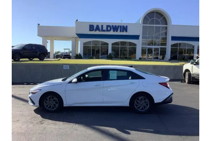 $23950 : Hyundai ELANTRA 2024 SEL 4dr image 4